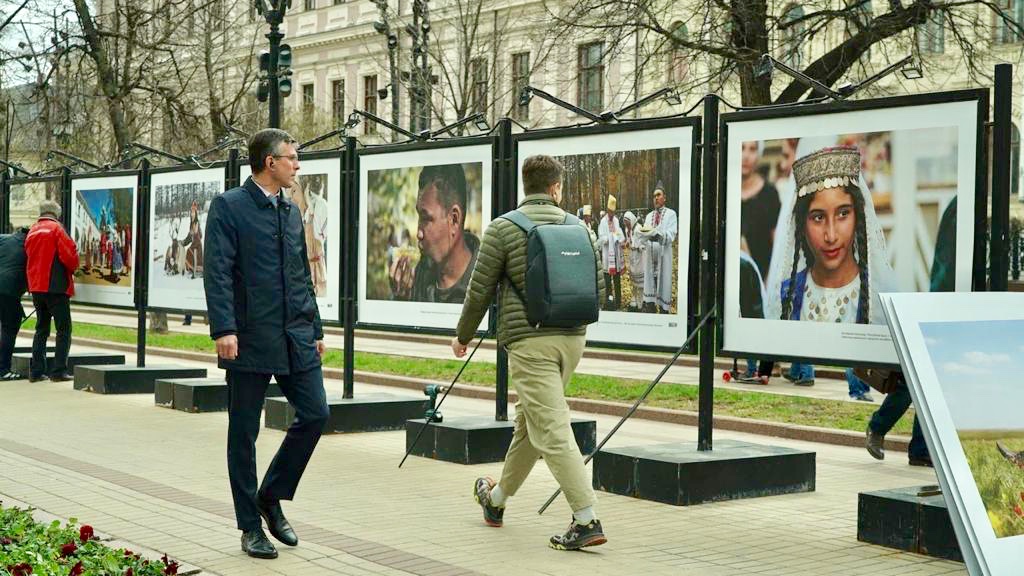 Москва сила. Фотовыставка «сила традиций: народы РФ. Фотовыставка. Открытие уличной фотовыставки. Фотовыставка традиции народов.