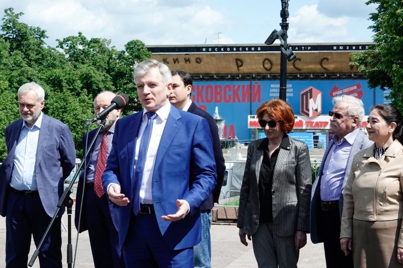 Пушкинский день собрал национальных поэтов России