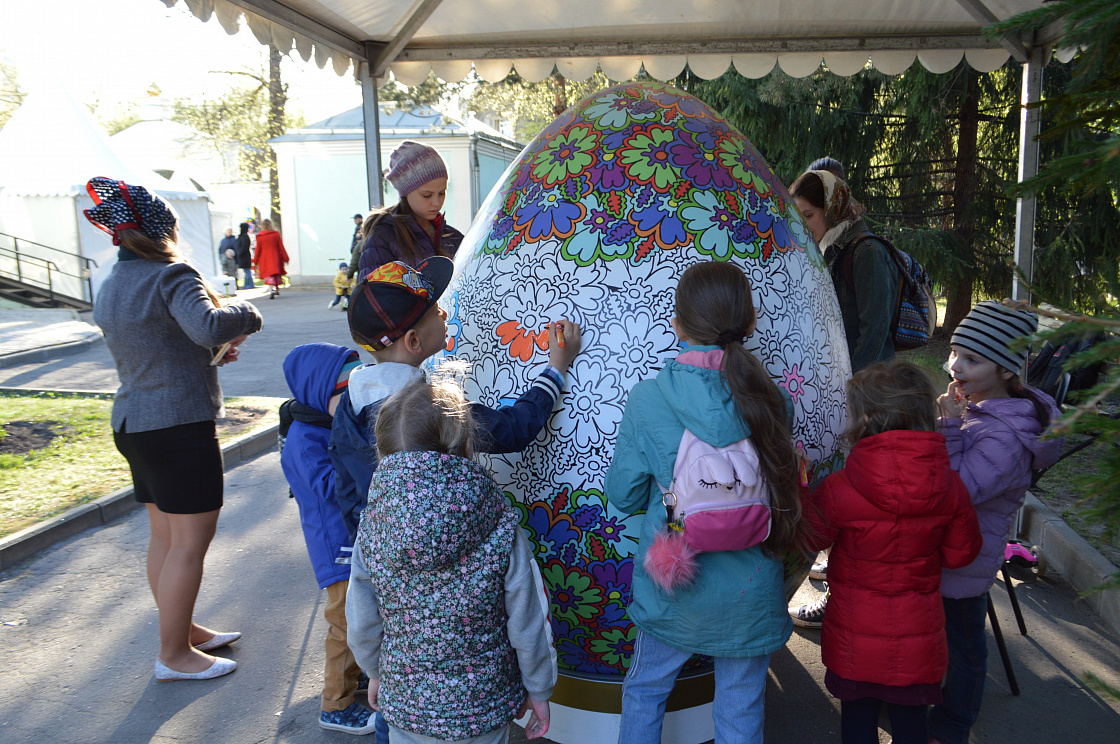 Празднование Пасхи в храмах Москвы