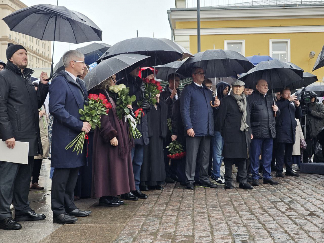 В Москве открыли памятник князю Сергею Александровичу и Елизавете Федоровне