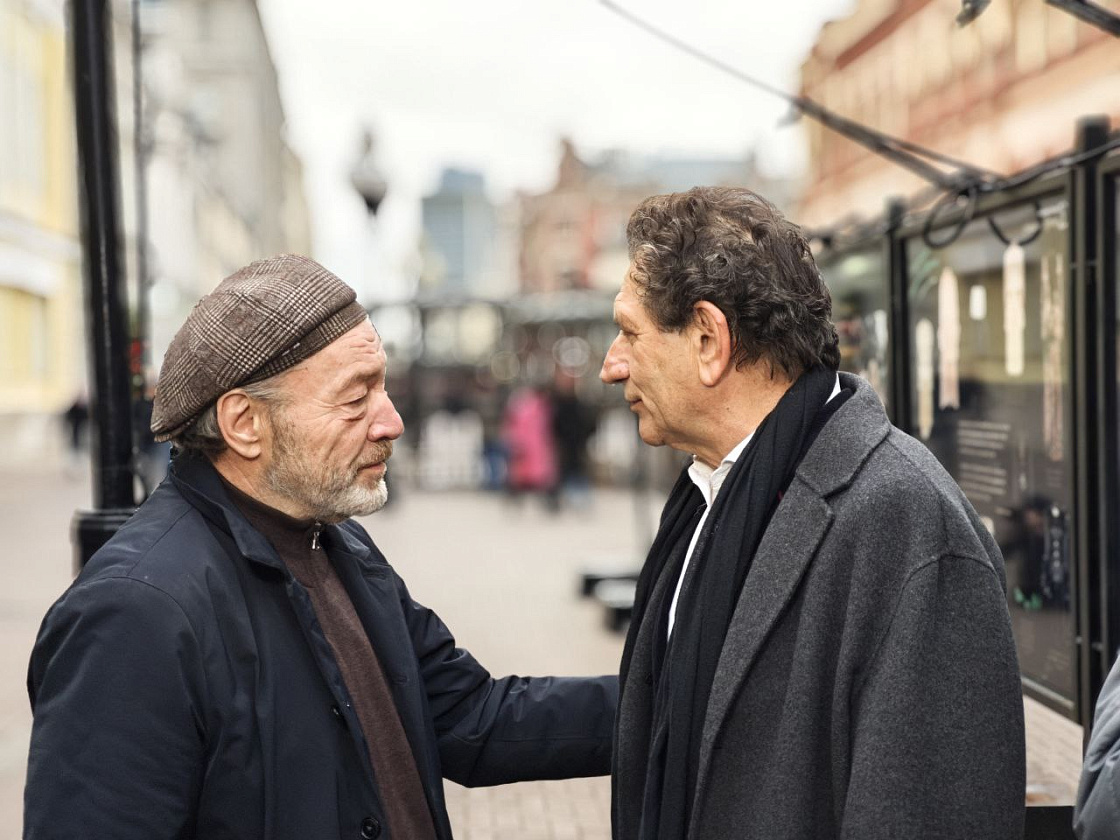 На Арбате прошло открытие фотовыставки «След кометы»