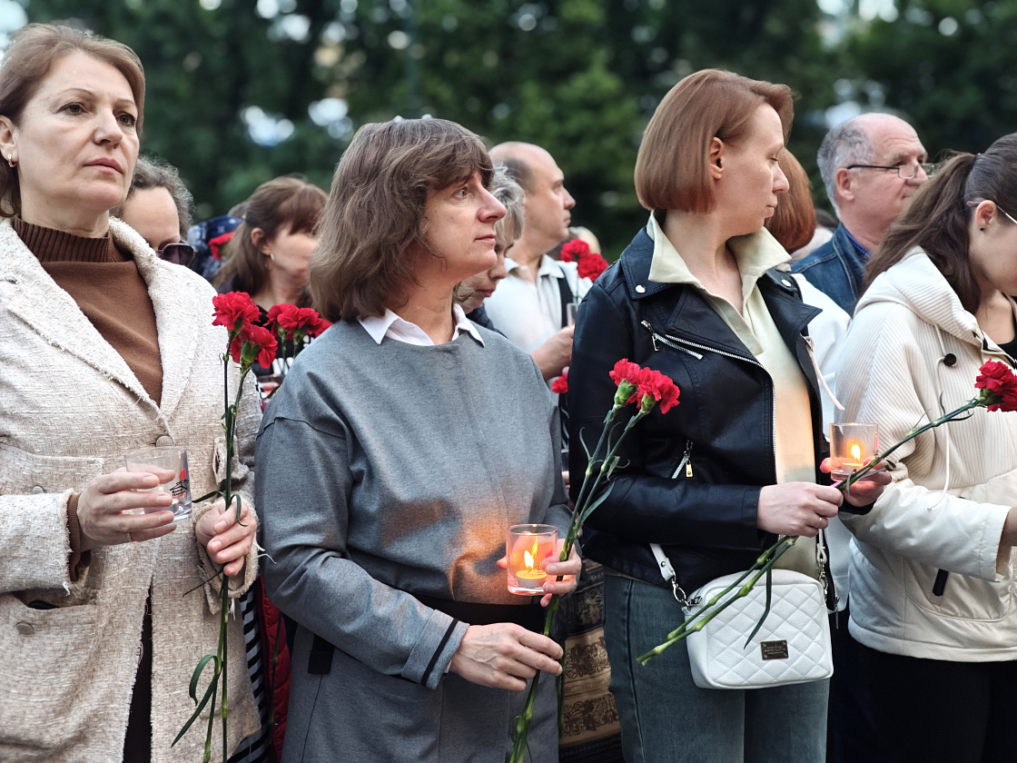 Как в Москве отметили День памяти и скорби: итоги акций «Линия памяти» и «Вахта памяти. Вечный огонь»