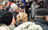 В Москве открыли мемориальную доску актёрам Екатерине Еланской и Виктору Коршунову