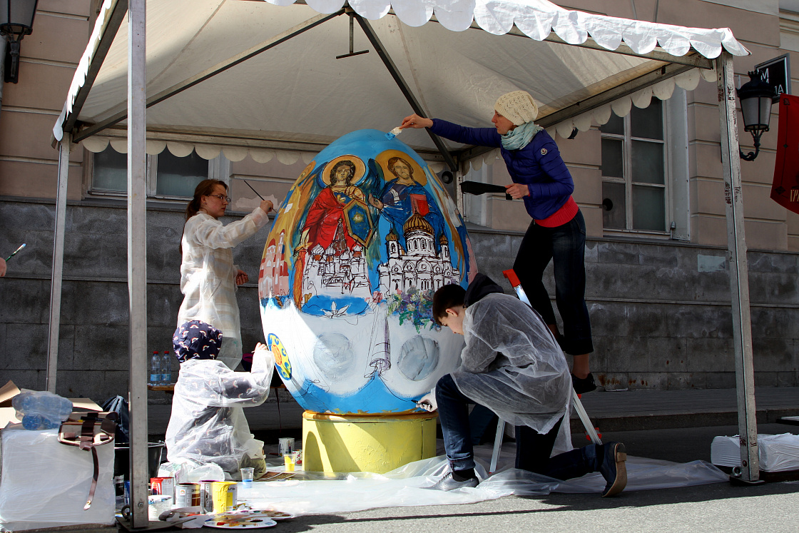 Празднование Пасхи в храмах Москвы