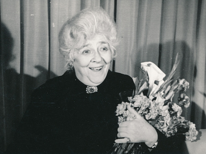 «Цитаты Раневской и о Раневской»: уличная выставка к 130-летию Фаины Раневской 