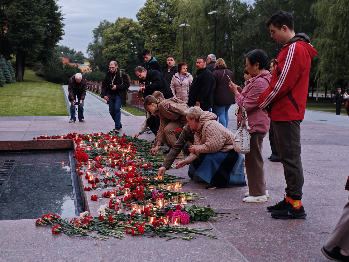 В память о героях прошлого: в Москве пройдут акции  «Линия памяти» и «Вахта памяти. Вечный огонь»